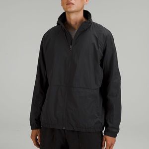 lululemon men’s evergreen jacket, black- size small